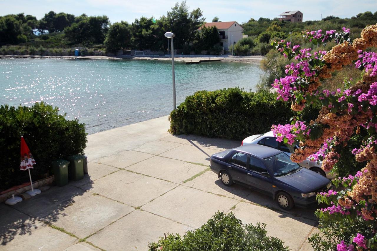 Apartments And Rooms By The Sea Sucuraj, Hvar - 4029 Екстер'єр фото